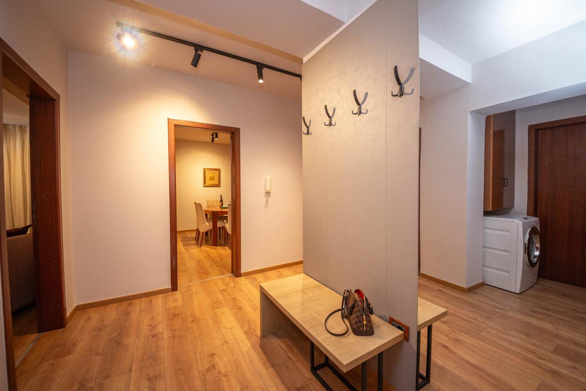 Blloku Unique Apartments 3 Тирана Екстериор снимка