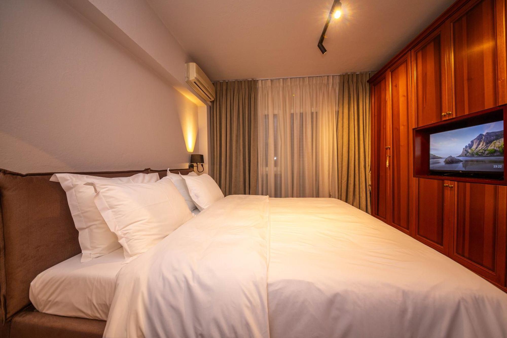 Blloku Unique Apartments 3 Тирана Екстериор снимка